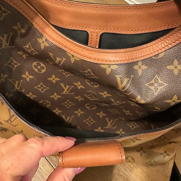Louie Vuitton Dauphine Hobo - Picture 2 of 7